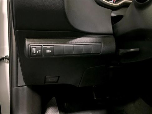 Used 2024 Toyota Corolla SE FWD image 35