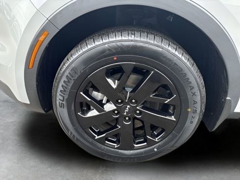 Used 2023 Kia Sorento S w/ Panoramic Sunroof Package image 26