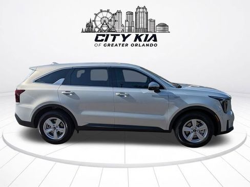 New 2026 Kia Sorento LX FWD image 7