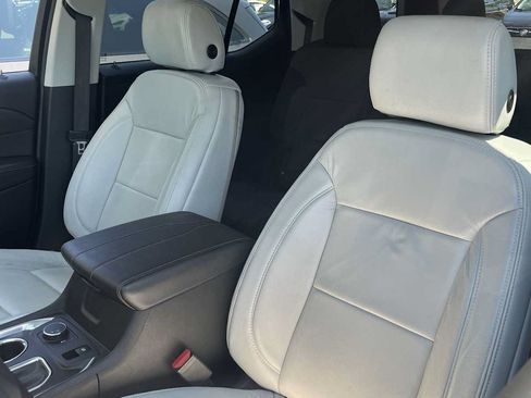 Used 2019 Chevrolet Traverse LS FWD image 30