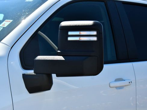 Used 2025 Chevrolet Silverado 2500 LT image 14