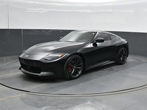 Used 2024 Nissan Z Performance w/ Floor Mat Package RWD image 9