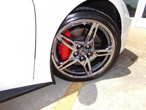 Used 2022 Chevrolet Corvette Stingray Preferred Cpe w/ Z51 Performance Package RWD image 27