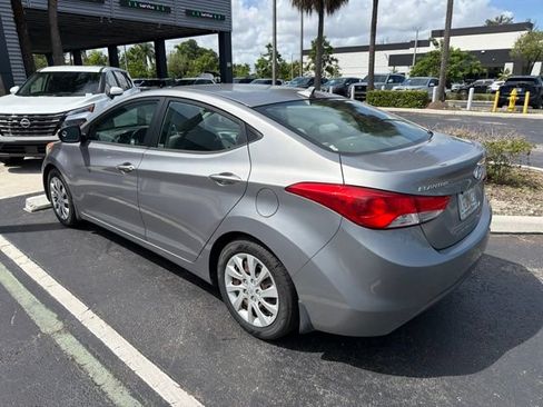 Used 2012 Hyundai Elantra GLS FWD image 3