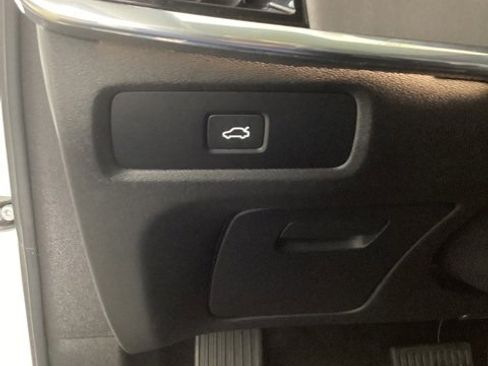 Certified 2023 Volvo S90 B6 Plus w/ Protection Package Premier image 19