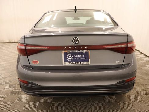Certified 2025 Volkswagen Jetta SE w/ Sunroof Package FWD image 6