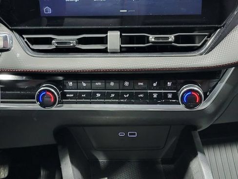 Used 2025 Chevrolet Equinox RS w/ Convenience Package III AWD/4WD image 21