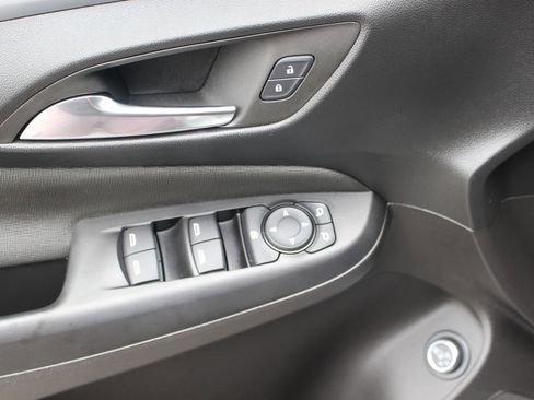 Used 2025 Buick Envista Preferred w/ Convenience I Package FWD image 17
