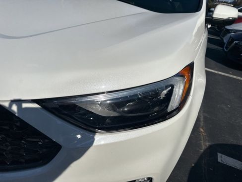 Used 2022 Ford Edge ST image 9
