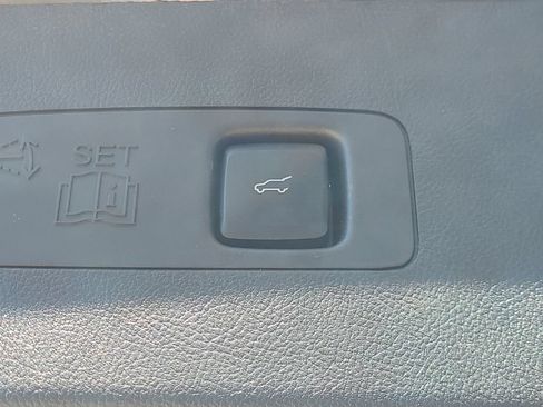 Used 2022 Lincoln Corsair AWD w/ Equipment Group 101A image 32