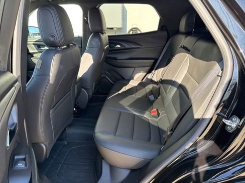 Used 2023 Chevrolet TrailBlazer ACTIV image 23