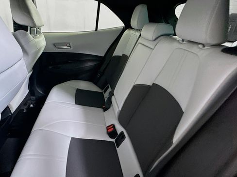 Used 2019 Toyota Corolla XSE image 26