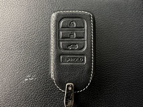 Used 2018 Honda Accord Sport image 31