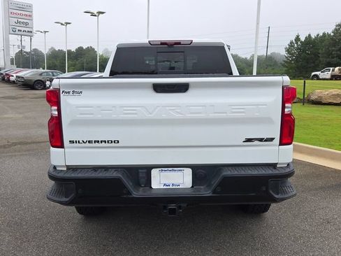 Used 2024 Chevrolet Silverado 1500 ZR2 w/ Technology Package AWD/4WD image 11