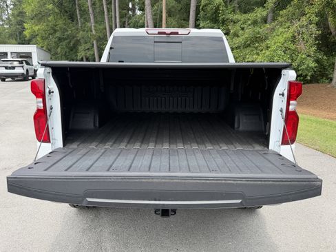 Used 2024 Chevrolet Silverado 1500 ZR2 AWD/4WD image 4