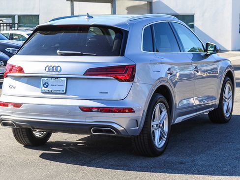 Used 2021 Audi Q5 e Premium w/ Convenience Package image 6