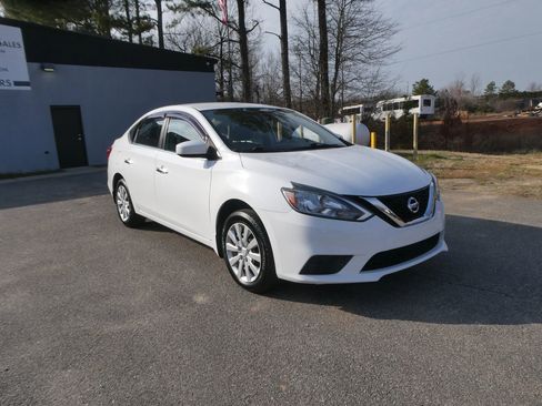 Used 2017 Nissan Sentra S image 3
