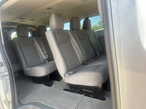 Used 2019 Nissan NV 3500 SV w/ Navigation Package image 11