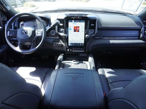 Used 2024 RAM 3500 Limited AWD/4WD image 12