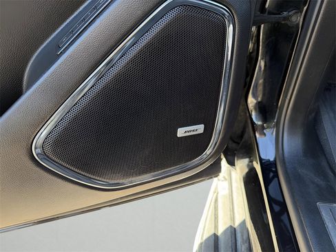 Used 2020 Chevrolet Suburban Premier image 16