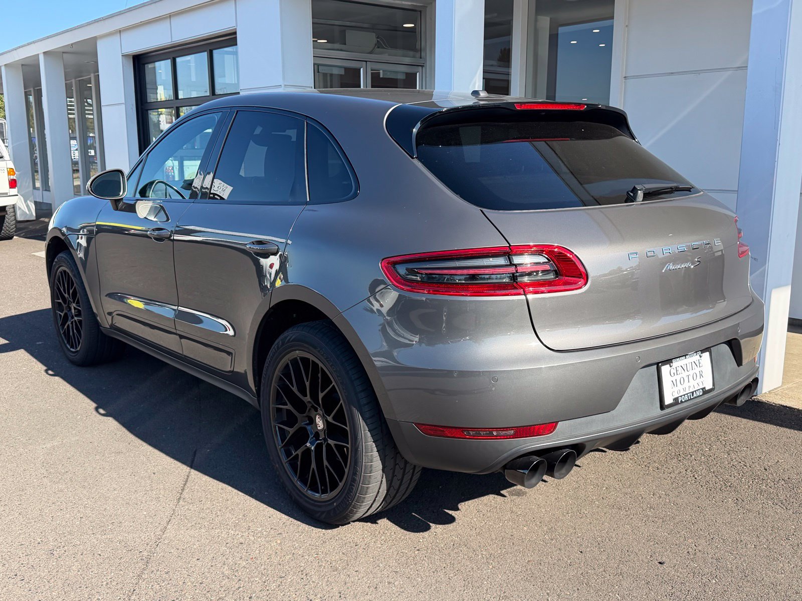 Used 2016 Porsche Macan S AWD/4WD image 3