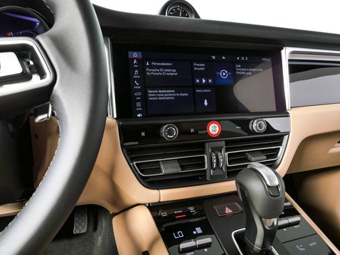 New 2026 Porsche Macan AWD/4WD image 13