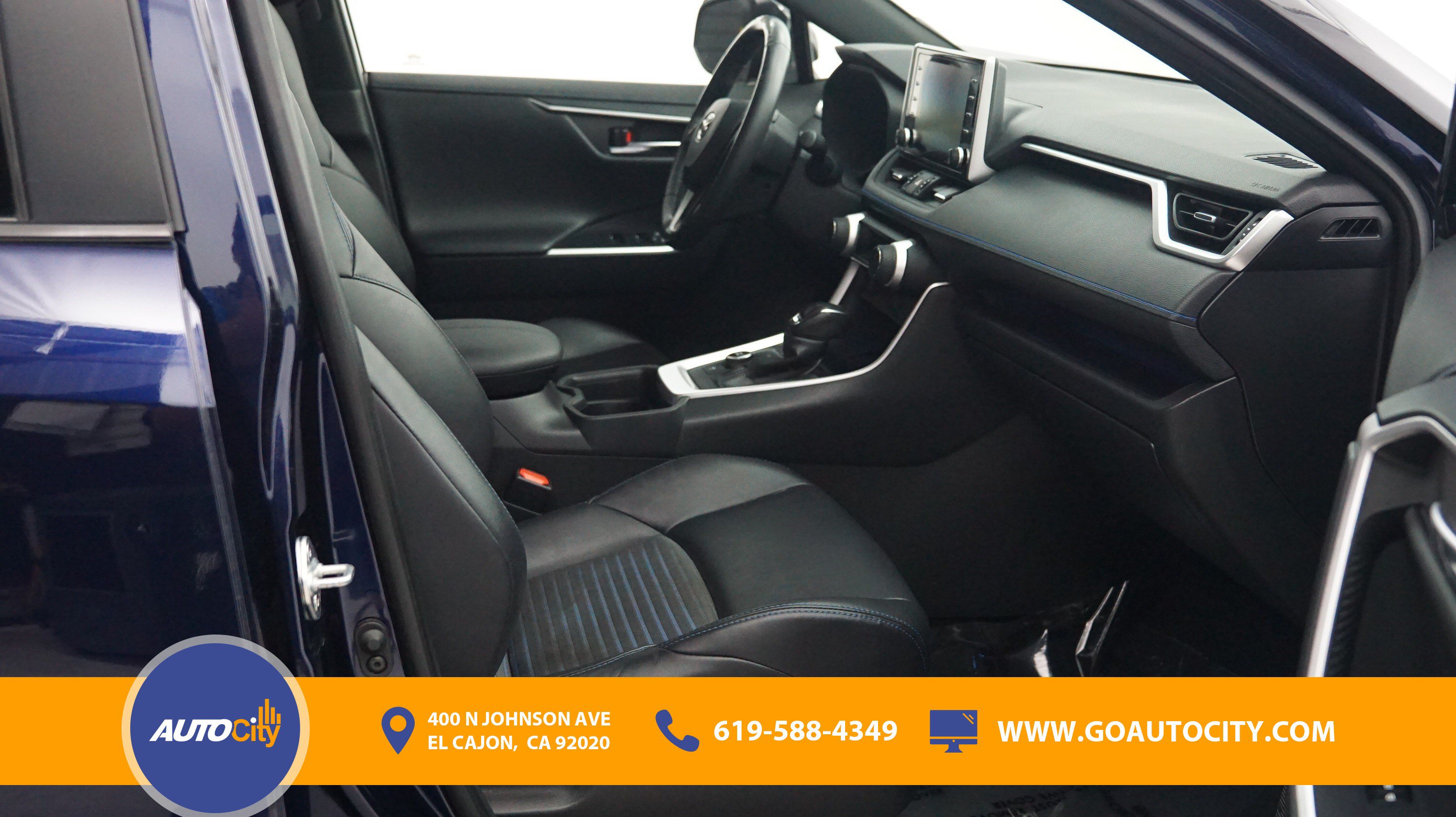 Used 2019 Toyota RAV4 XSE w/ Carpet Mat Package AWD/4WD image 8