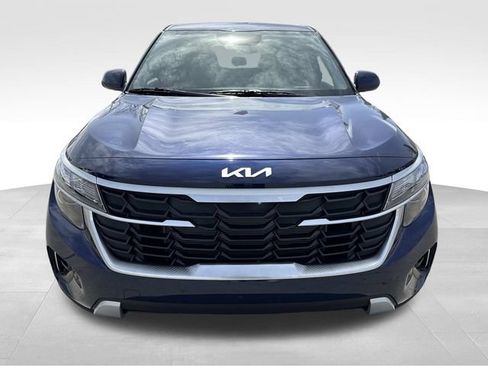 New 2026 Kia Seltos LX FWD image 9