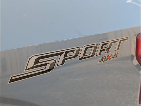 Used 2019 Ford F150 XLT w/ Equipment Group 302A Luxury AWD/4WD image 21