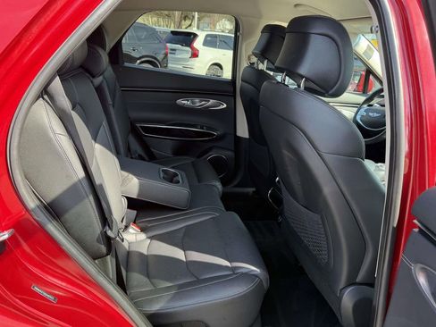 Used 2025 Genesis GV70 2.5T image 13