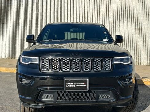 Used 2022 Jeep Grand Cherokee Laredo X image 7