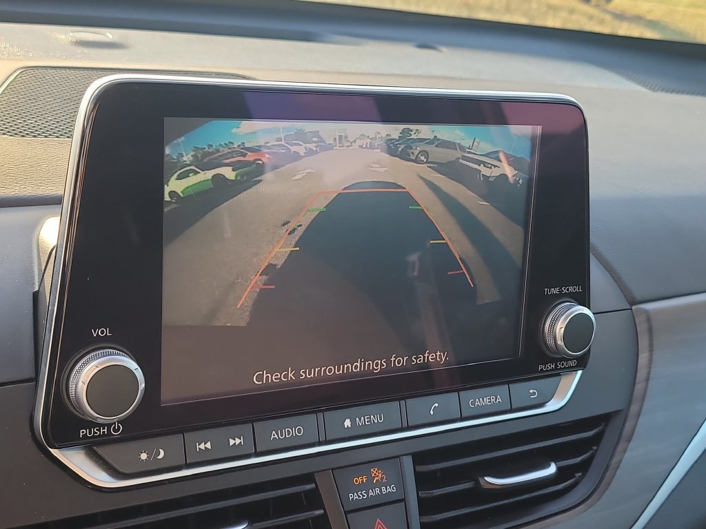 Used 2025 Nissan Altima 2.5 SV FWD image 24