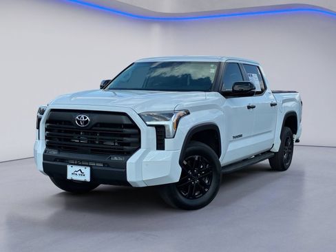 Used 2024 Toyota Tundra SR5 w/ SR5 Convenience Package AWD/4WD image 2