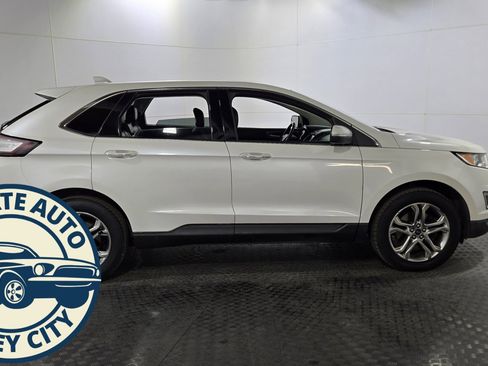 Used 2015 Ford Edge Titanium image 12