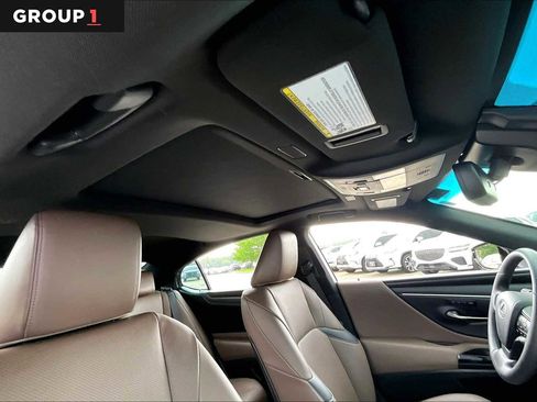 Certified 2024 Lexus ES 350 w/ Premium Package FWD image 12