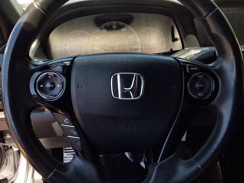 Used 2017 Honda Accord Sport image 13