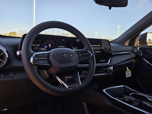 New 2026 Chevrolet Equinox LT image 9