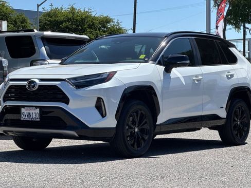 Certified 2025 Toyota RAV4 XSE w/ Advanced Technology Package AWD/4WD image 7