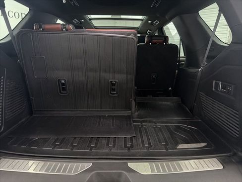 Used 2023 GMC Yukon Denali Ultimate AWD/4WD image 27