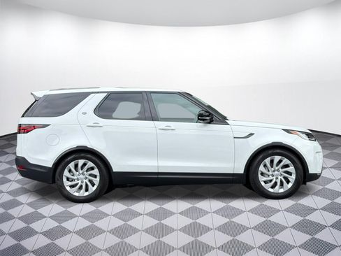 Used 2025 Land Rover Discovery S AWD/4WD image 8