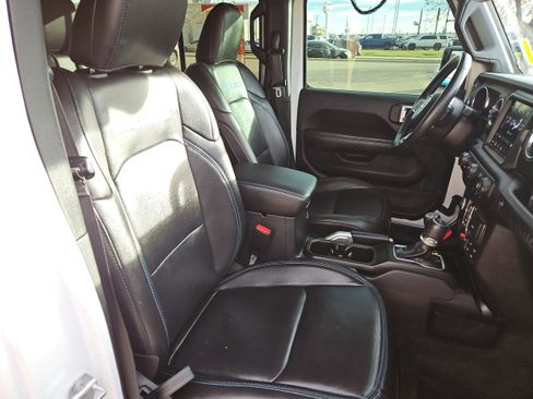 Used 2021 Jeep Wrangler Unlimited Rubicon 4xe w/ Steel Bumper Group image 10