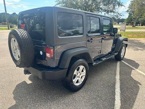 Used 2013 Jeep Wrangler Unlimited Sport AWD/4WD image 6