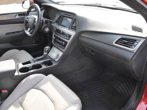 Used 2017 Hyundai Sonata Sport 2.0T FWD image 22