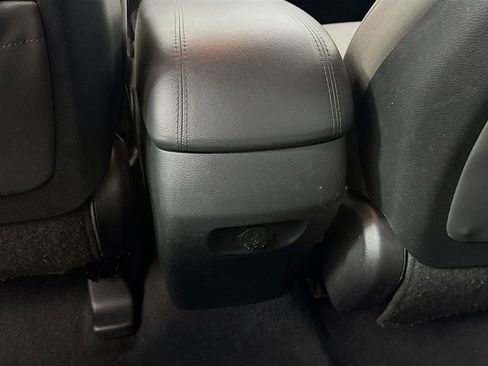 Used 2017 Hyundai Santa Fe Sport image 28