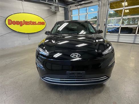 Used 2023 Hyundai Kona SEL FWD image 8