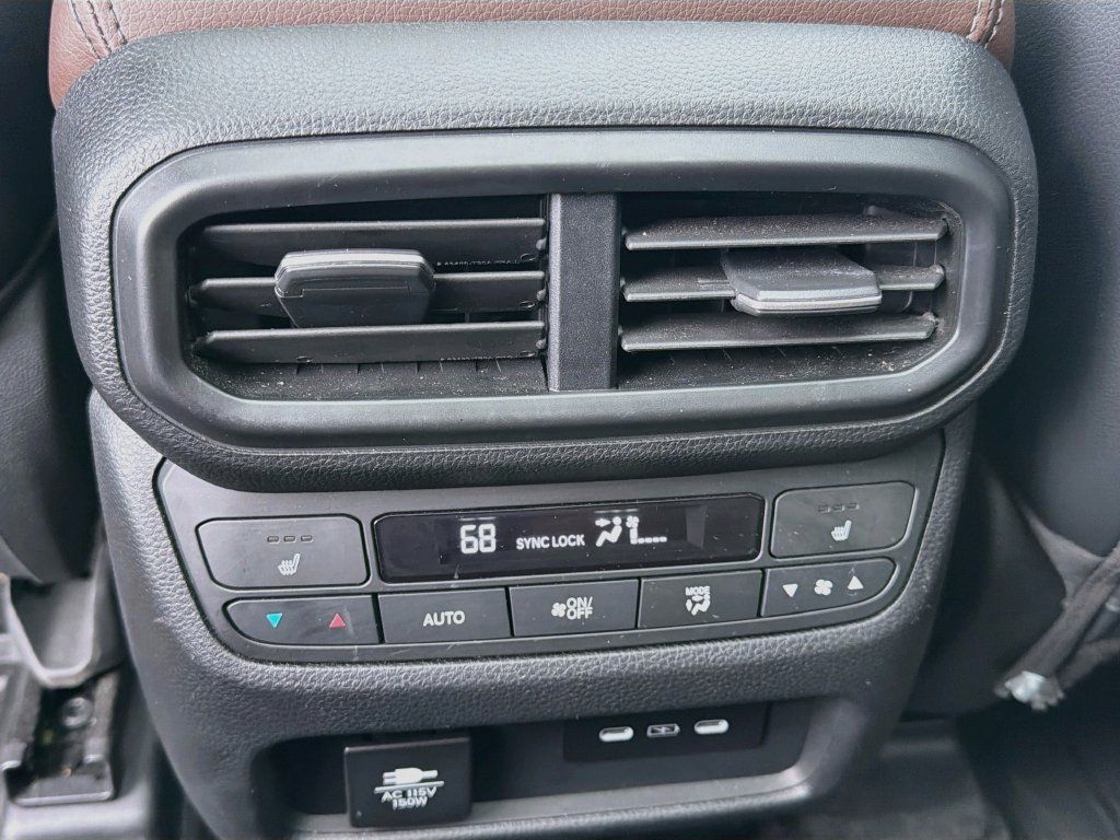 Used 2025 Honda Pilot Elite image 30