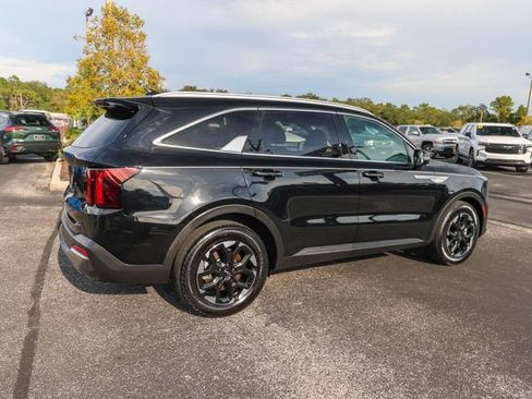 Used 2025 Kia Sorento S w/ Panoramic Sunroof Package FWD image 10
