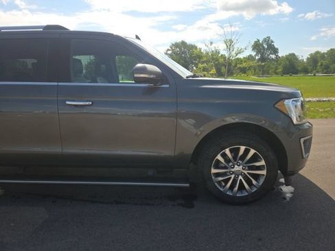 Used 2018 Ford Expedition Max Limited RWD image 4