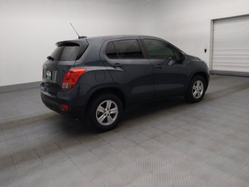 Used 2022 Chevrolet Trax LS AWD/4WD image 10
