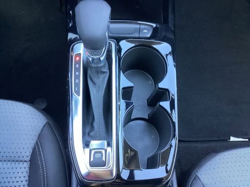 Used 2025 Chevrolet Trax LT w/ Driver Confidence Package image 25